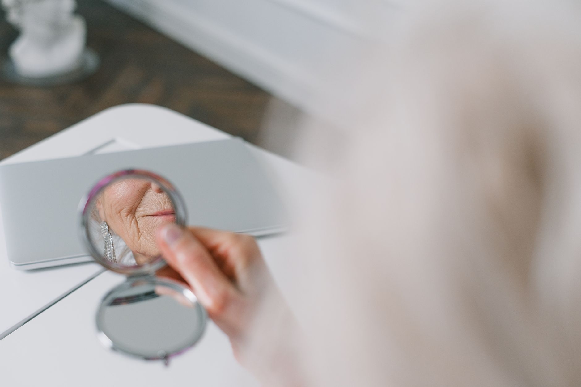 Nutrizione per Pelle Matura: Guida Completa alla Rigenerazione Naturale